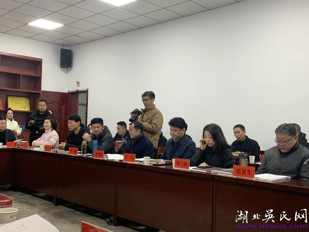 《雁帛寸心——王遐舉王軼猛王慶云致吳克計(jì)三百札》首發(fā)式在監(jiān)利舉行