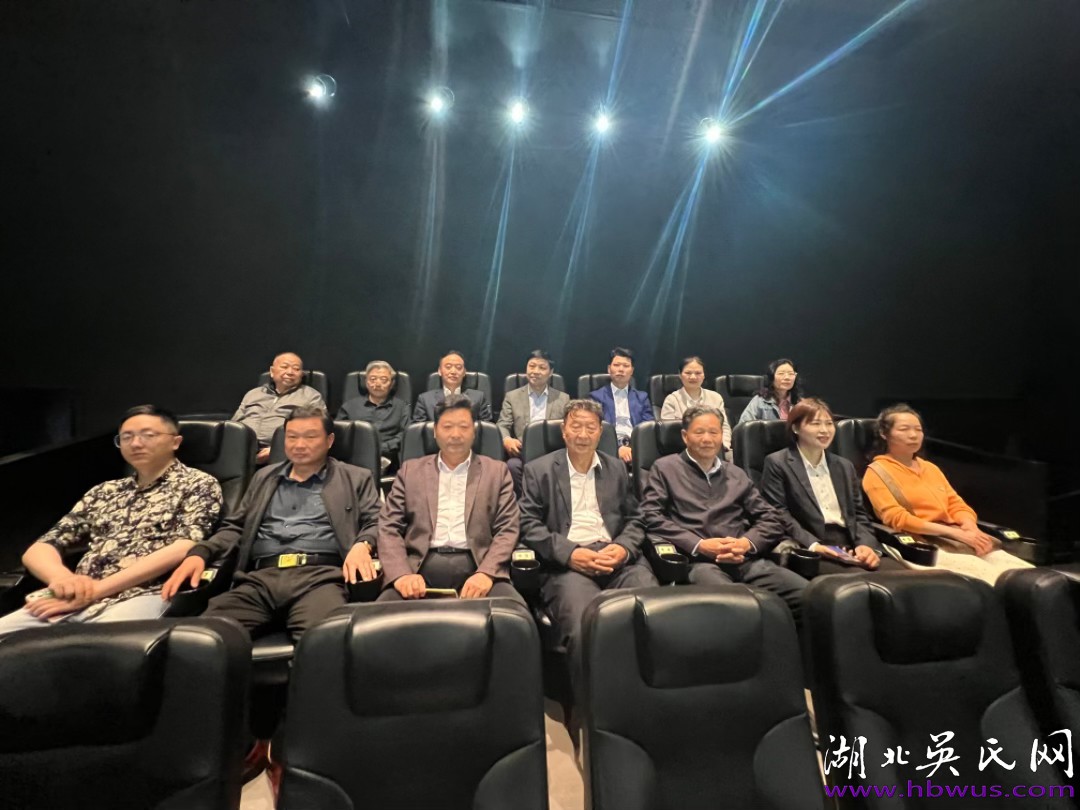 湖北吳氏陪同世吳主席吳國榮參訪大冶勁牌有限公司