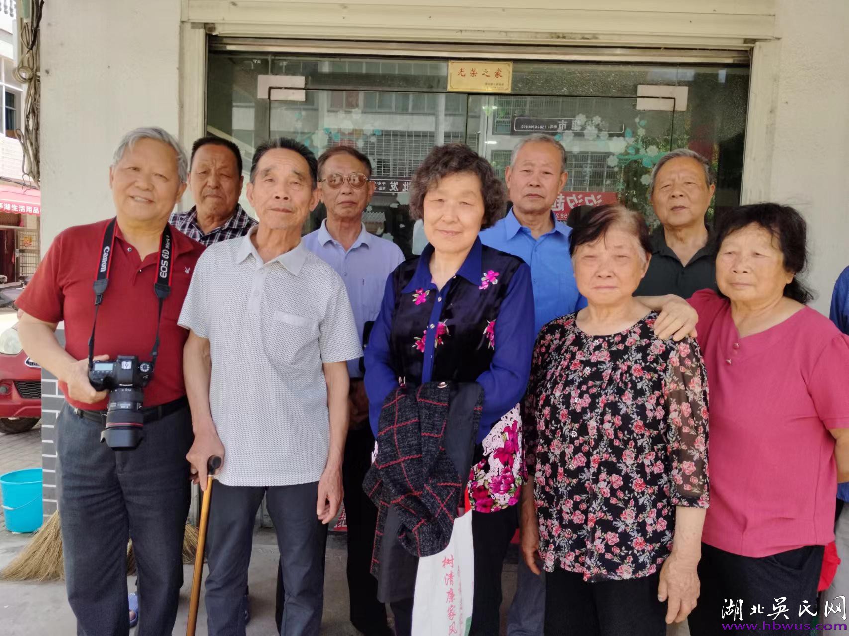 吳大升:我們這一屆——為黃潭中學(xué)61級(jí)同學(xué)畢業(yè)60周年而作 吳大升:我們這一屆——為黃潭中學(xué)61級(jí)同學(xué)畢業(yè)60周年而作