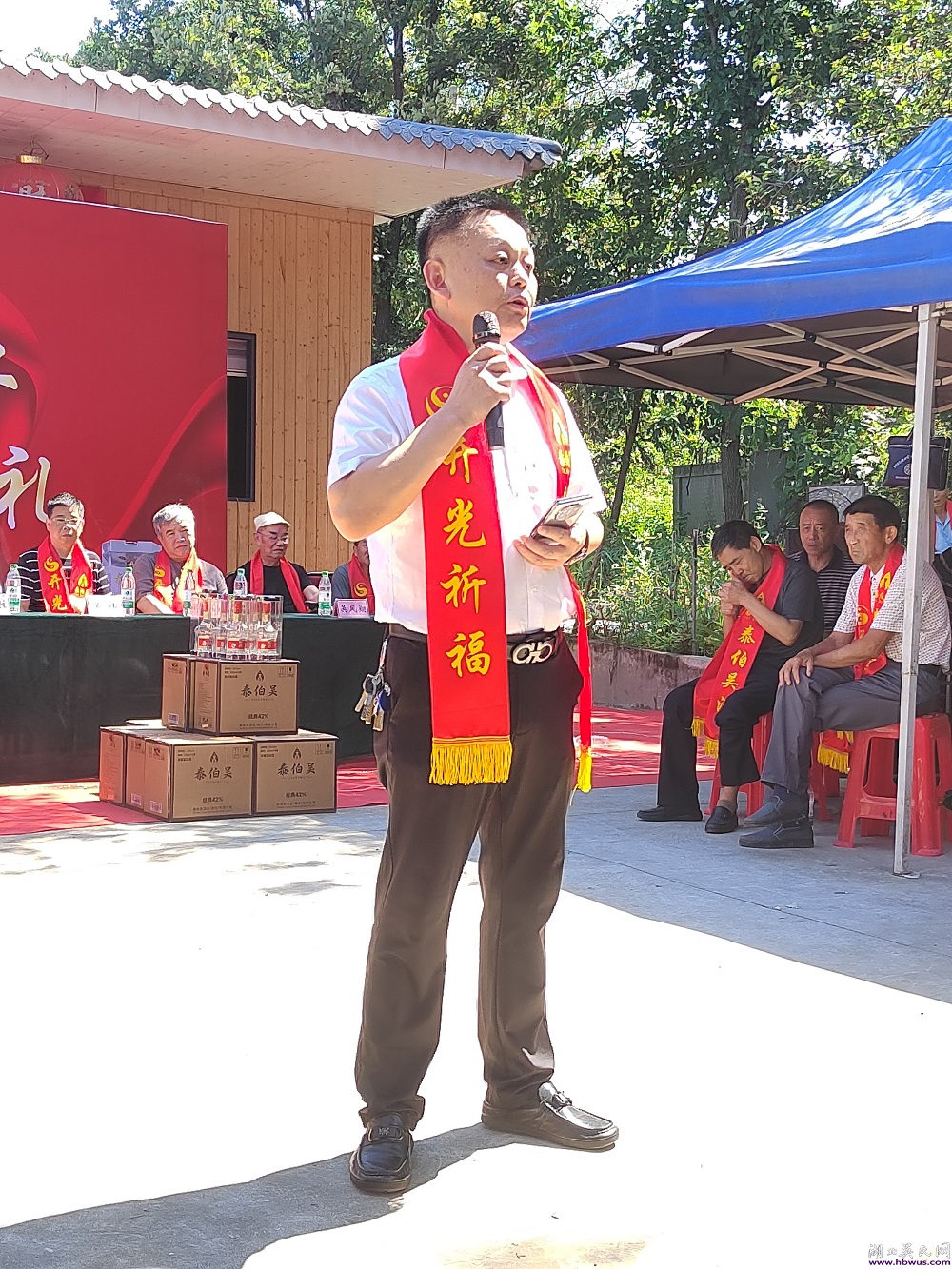 湖北吳氏熱烈祝賀泰伯吳酒開(kāi)光祈福儀式隆重舉行