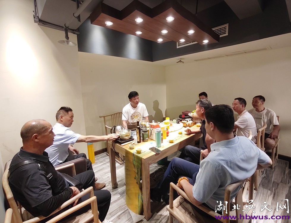 吳合林會(huì)長一行到重慶參訪渝吳總會(huì)