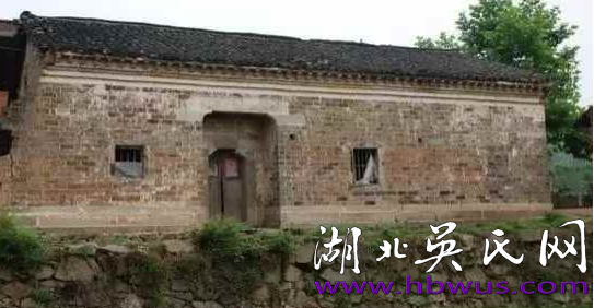 A:紅色的土地  英雄的人民  紅色記憶之二---大別山新縣紅色歷史之最：紅色首府，將軍故里