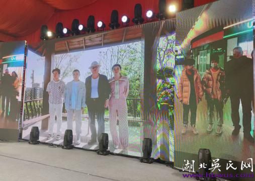 雙子同圓名校夢(mèng)  吳氏家風(fēng)育英才